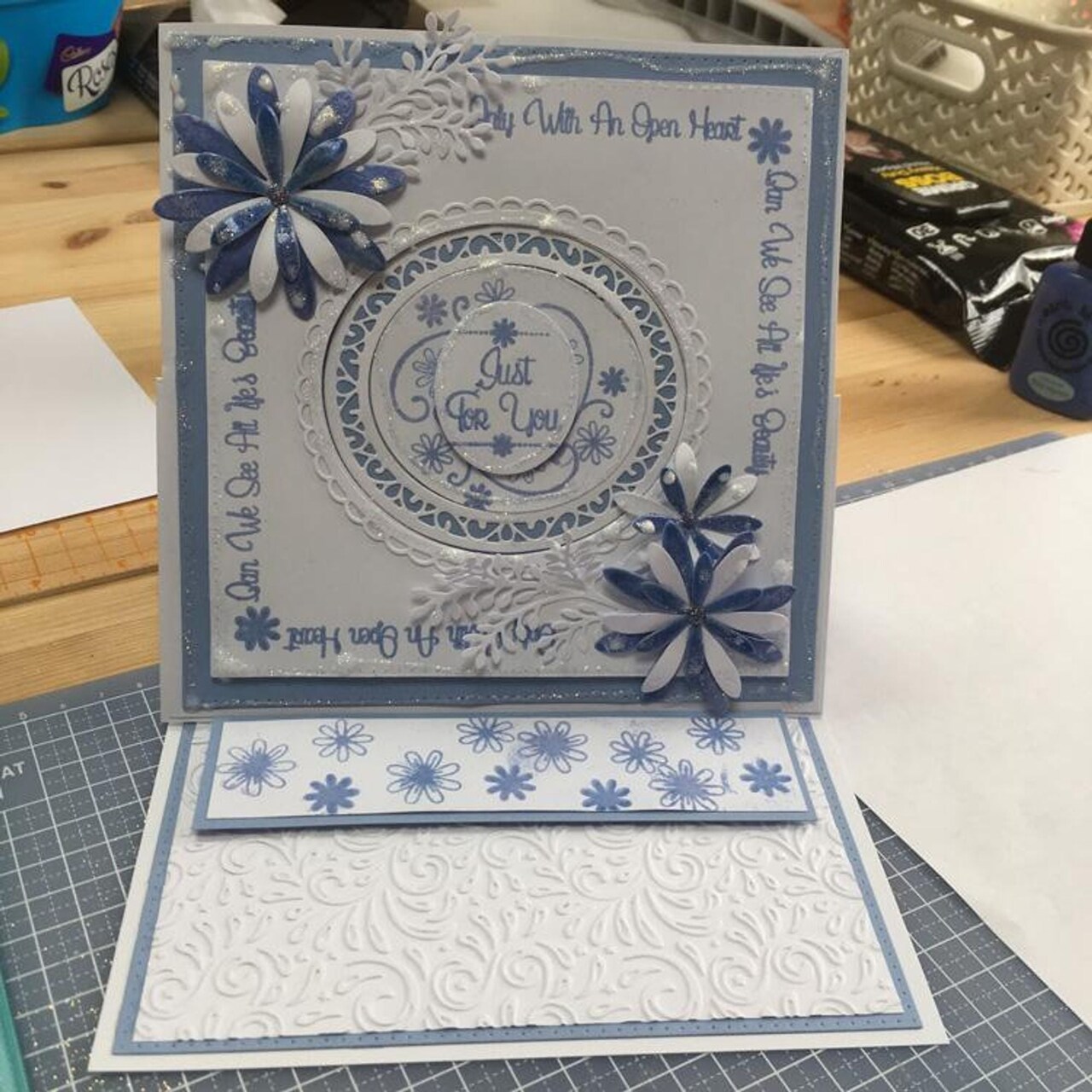 Creative Expressions : Dainty Daisies Flourishes & Corners A5 Clear